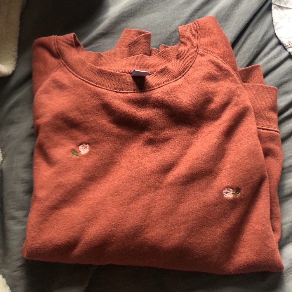 Old Navy Floral Embroidered Sweatshirt